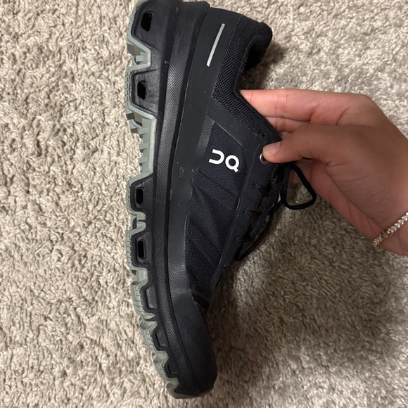 On Running cloudventure running shoes - Picture 3 of 5